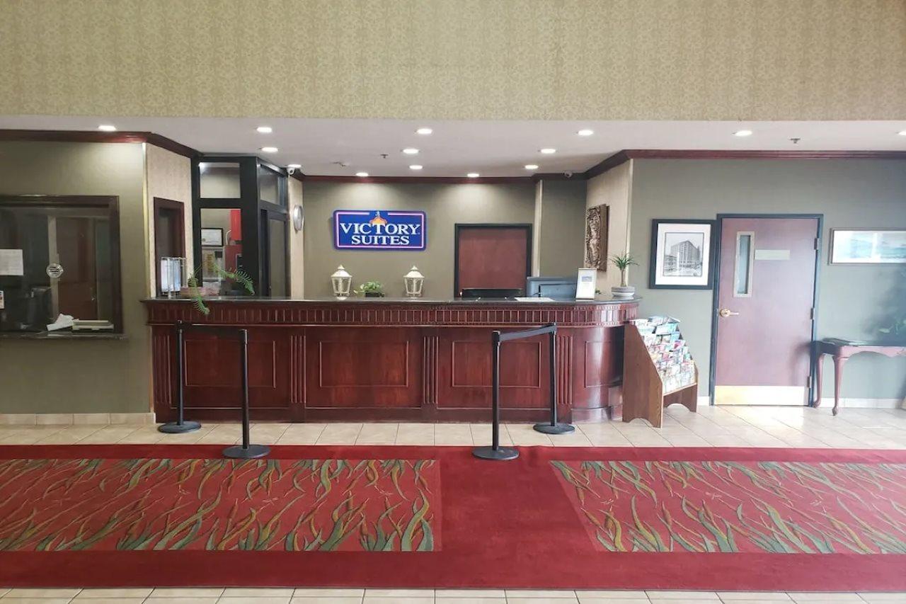 Comfort Suites Detroit/Warren Extérieur photo
