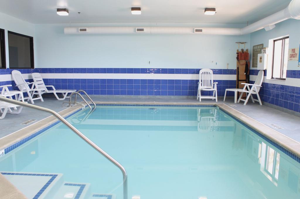 Comfort Suites Detroit/Warren Extérieur photo